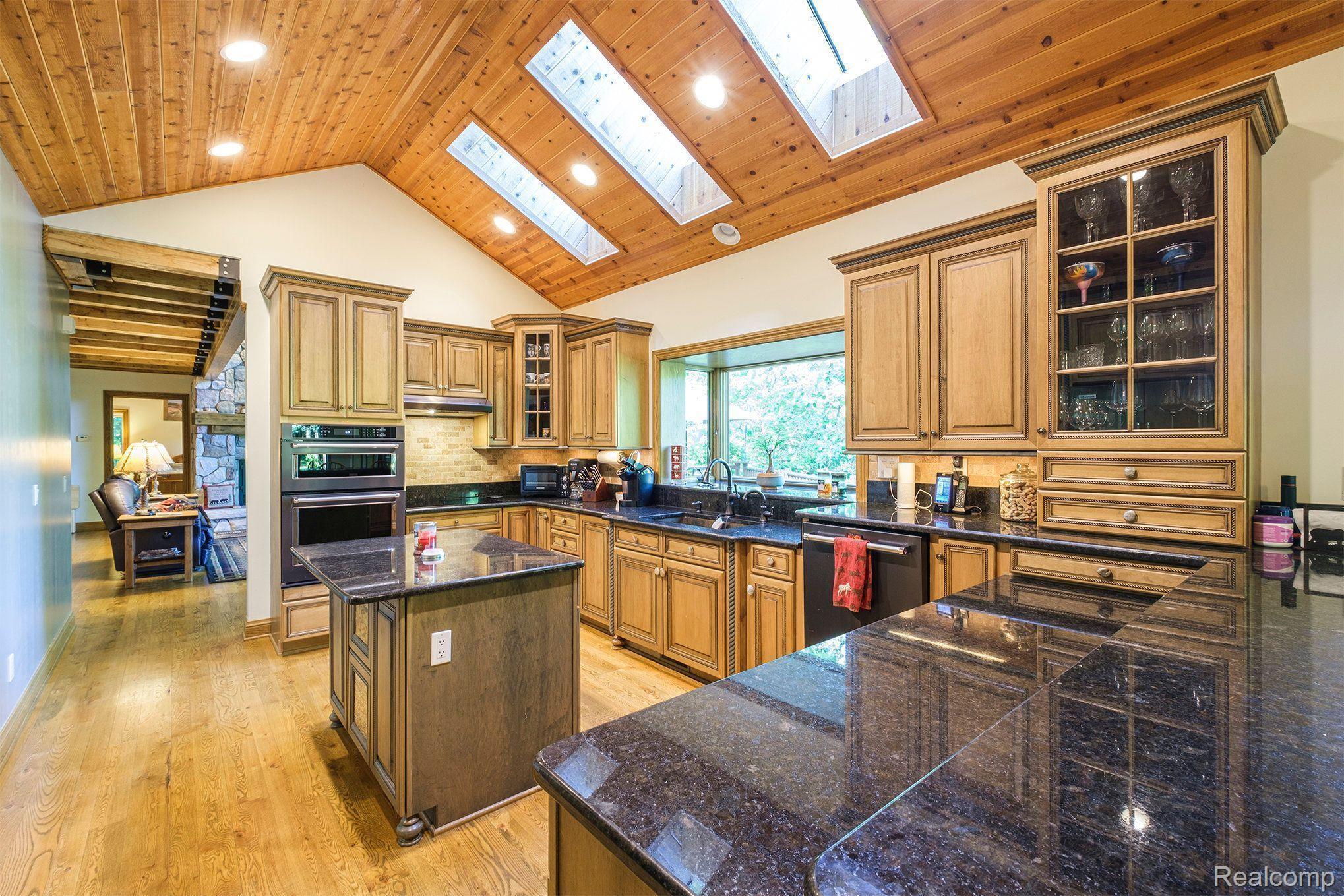 Hadley Township, Michigan 48438, United States, 5 Bedrooms Bedrooms, ,4 BathroomsBathrooms,Residential,Active,15137