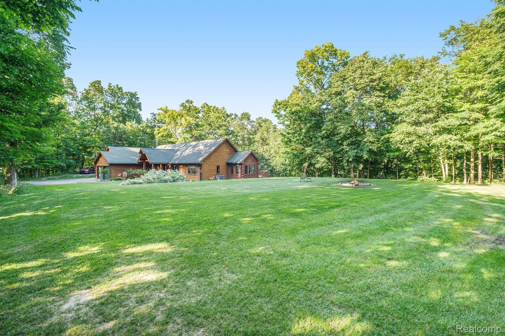 Hadley Township, Michigan 48438, United States, 5 Bedrooms Bedrooms, ,4 BathroomsBathrooms,Residential,Active,15137