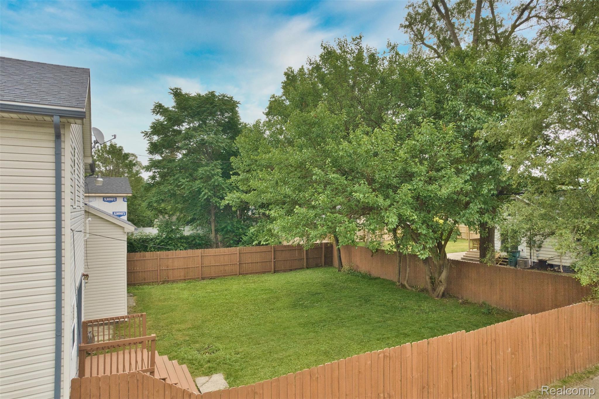 1106 E Hayes Avenue