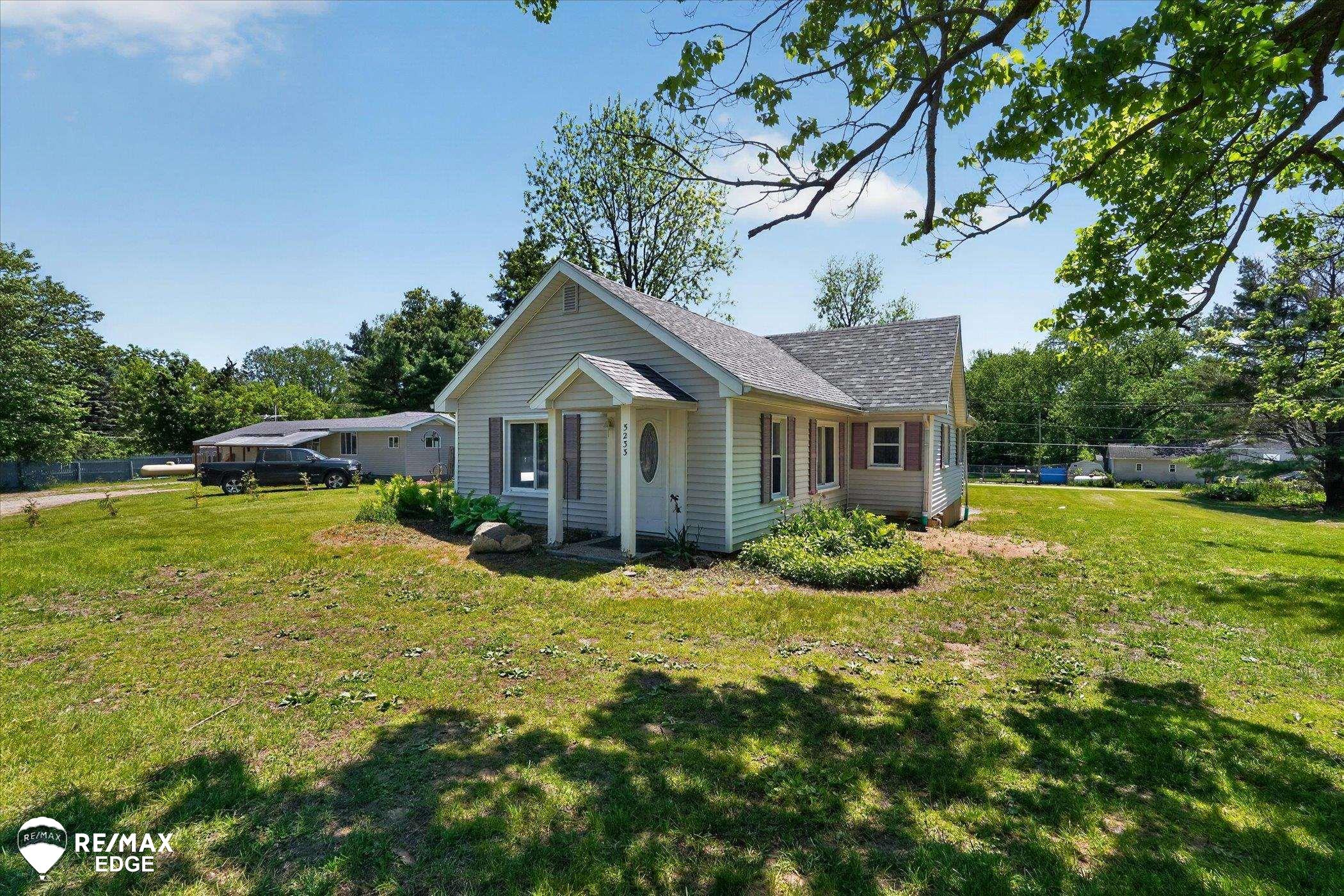 5233 Pratt Road