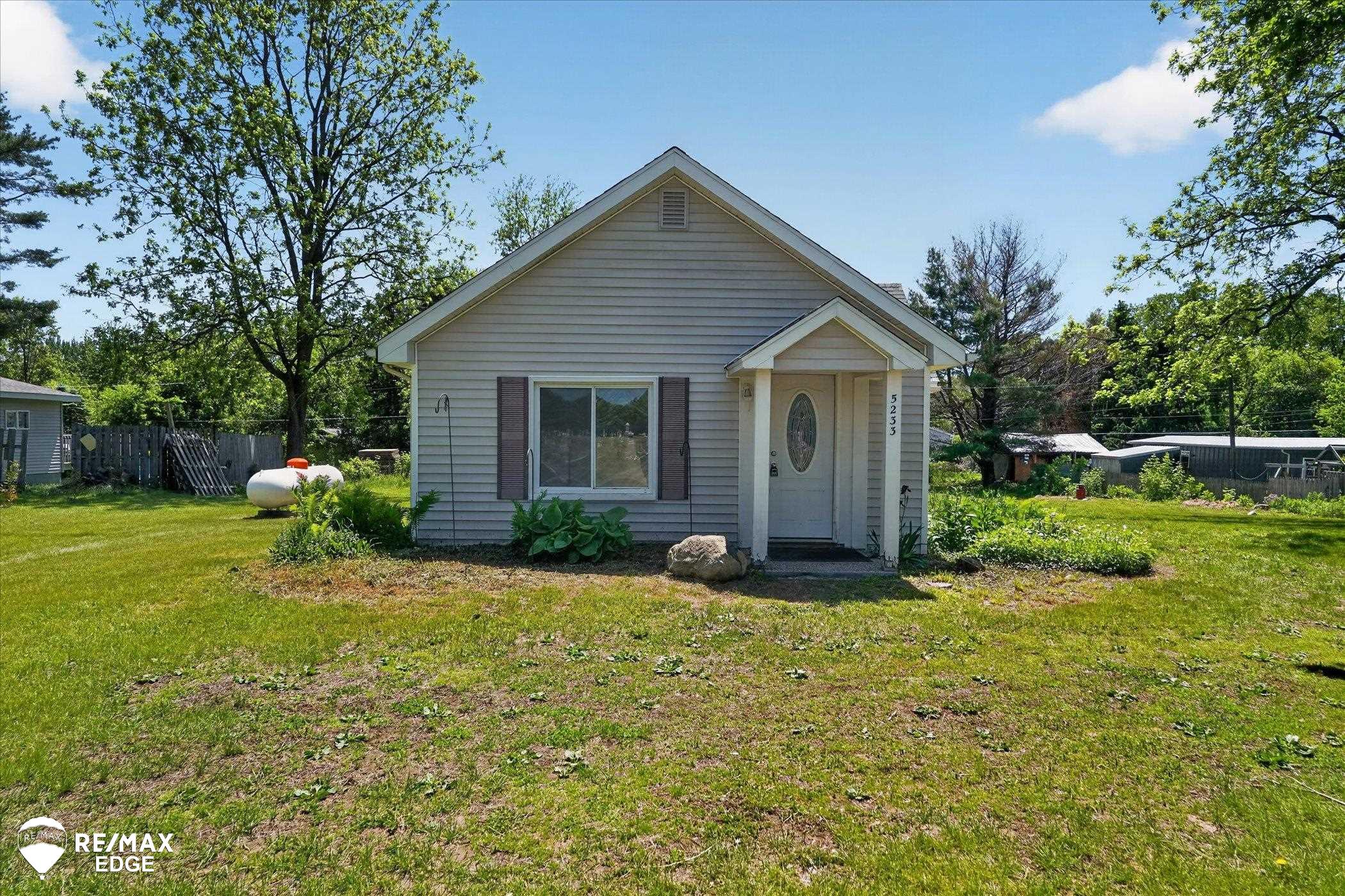 5233 Pratt Road