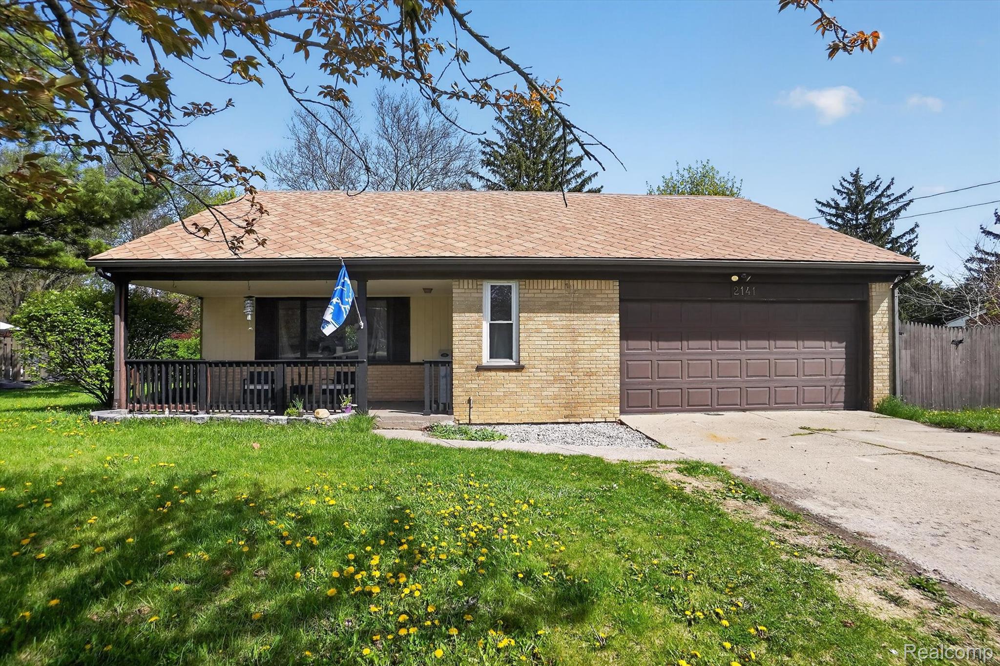 2141 E Hill Road