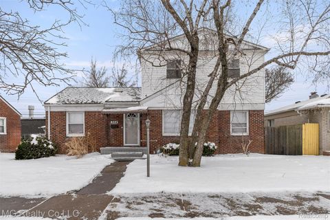 864 Cleophus Parkway Lincoln Park City MI 48146