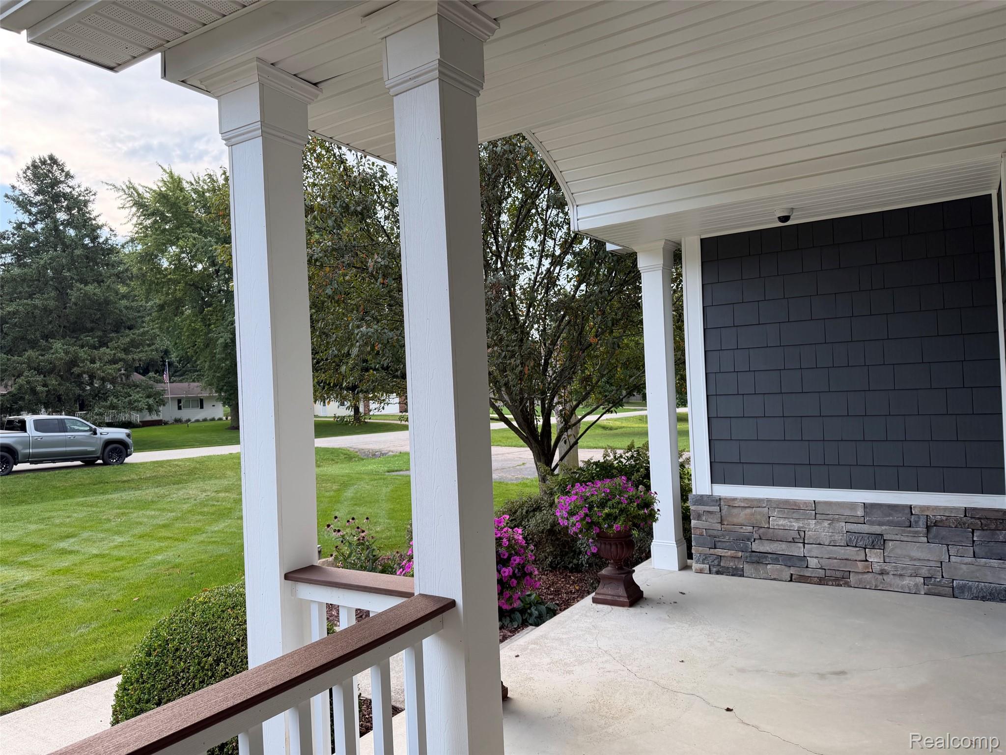 1112 Don Wayne Drive