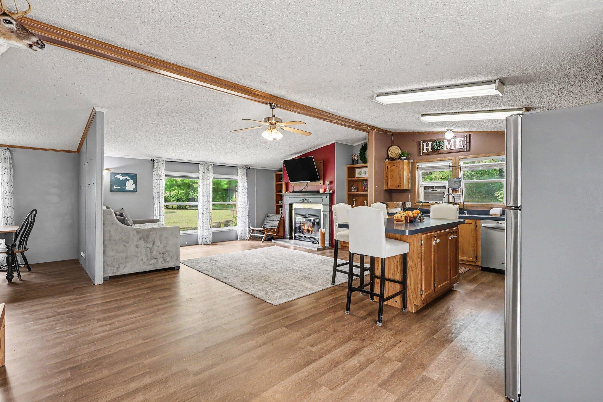 5525 Holton Whitehall Road