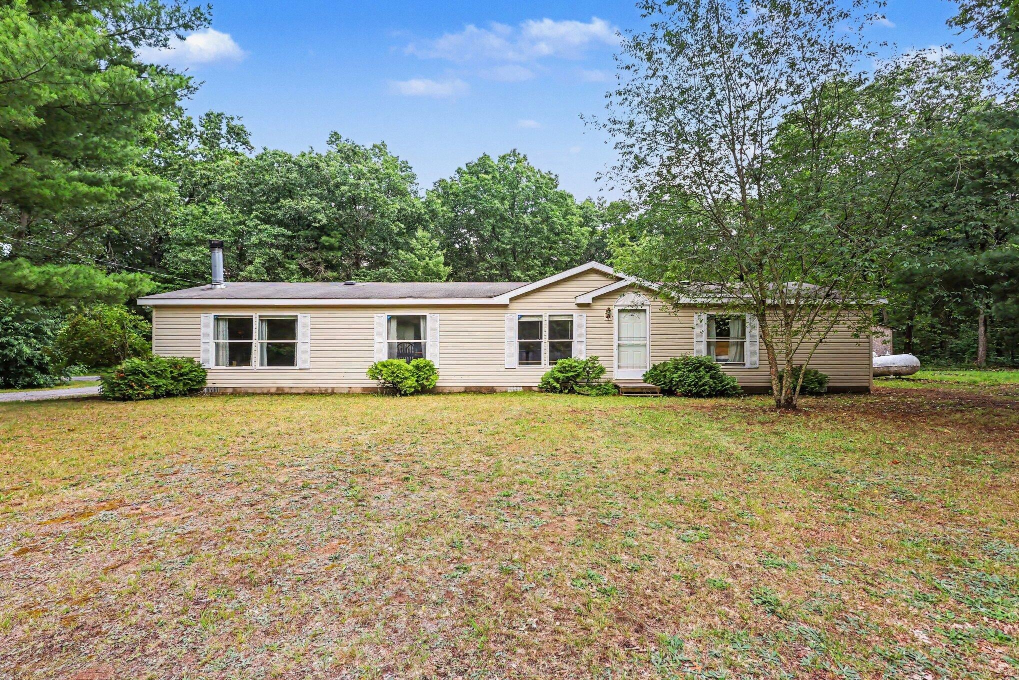 5525 Holton Whitehall Road