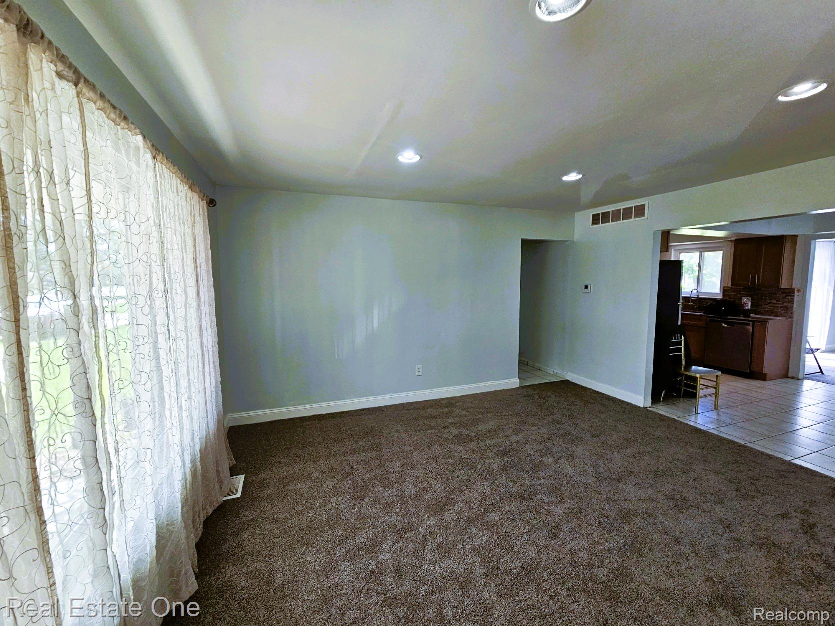 27996 W 11 MILE Road