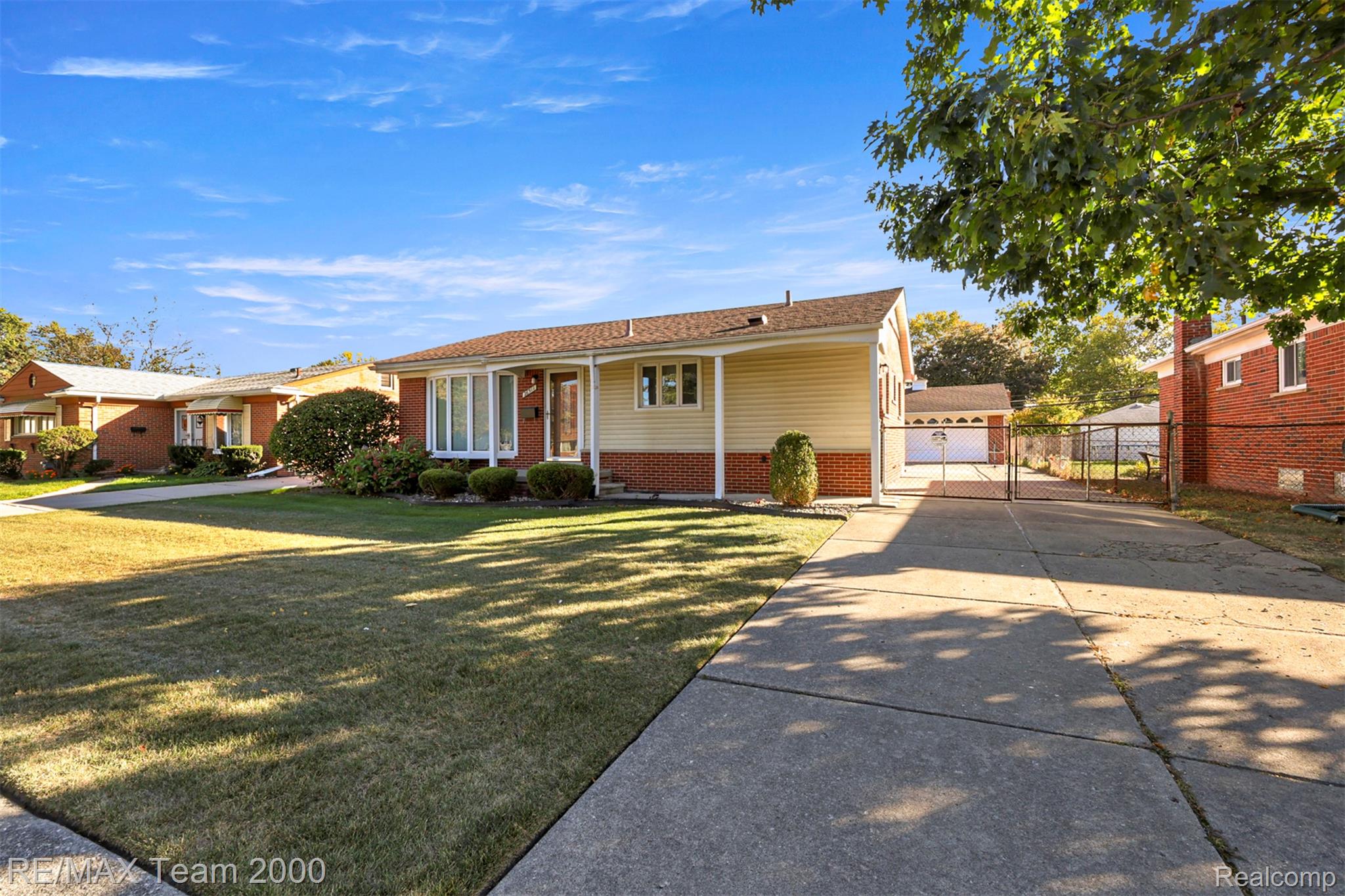 26511 W Warren Street