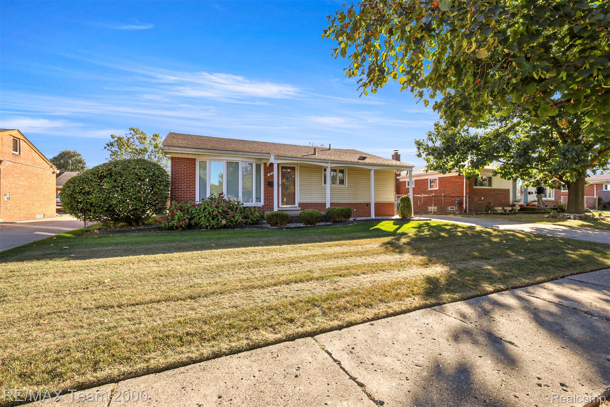 26511 W Warren Street