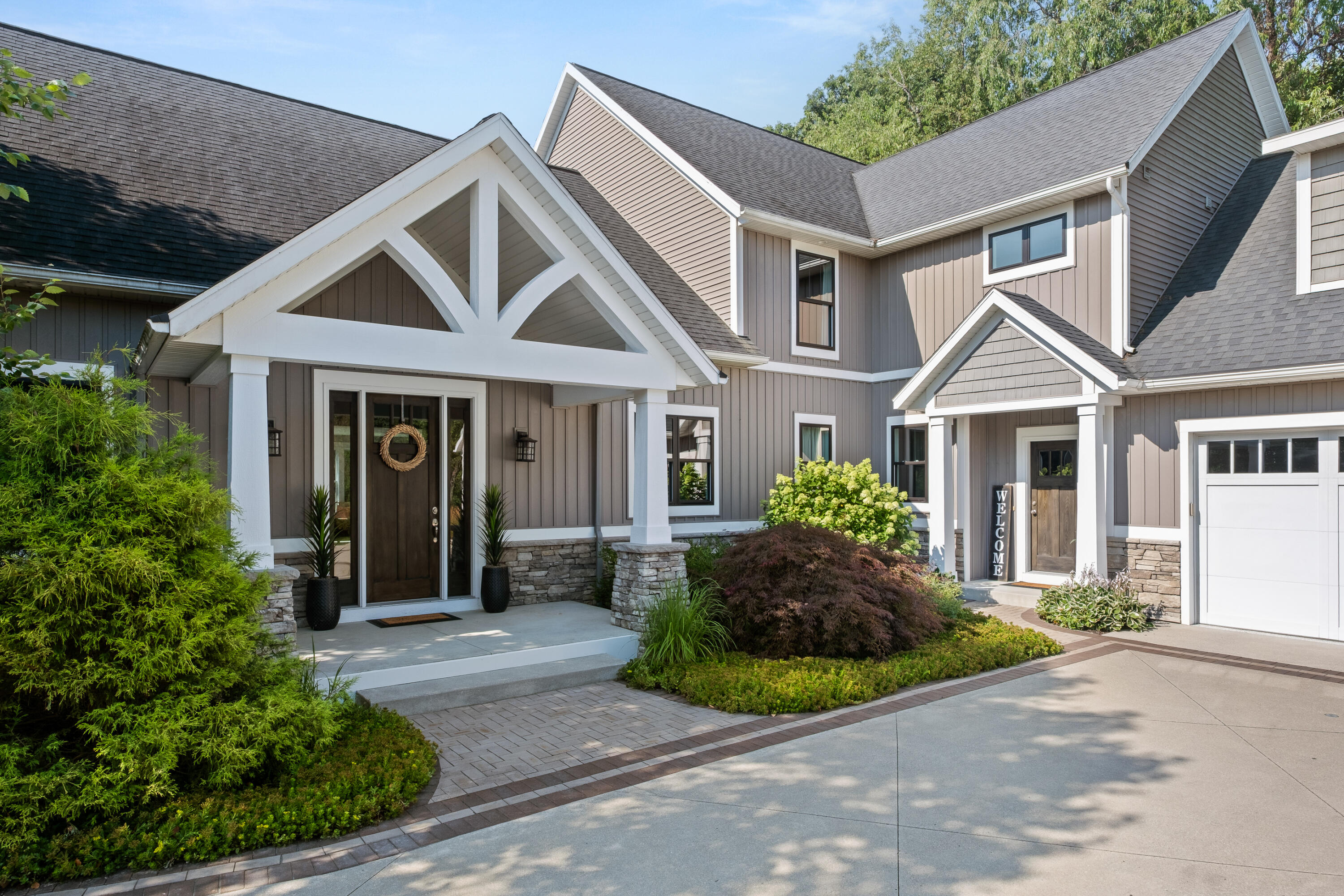 6200 Cascade Pointe Drive SE