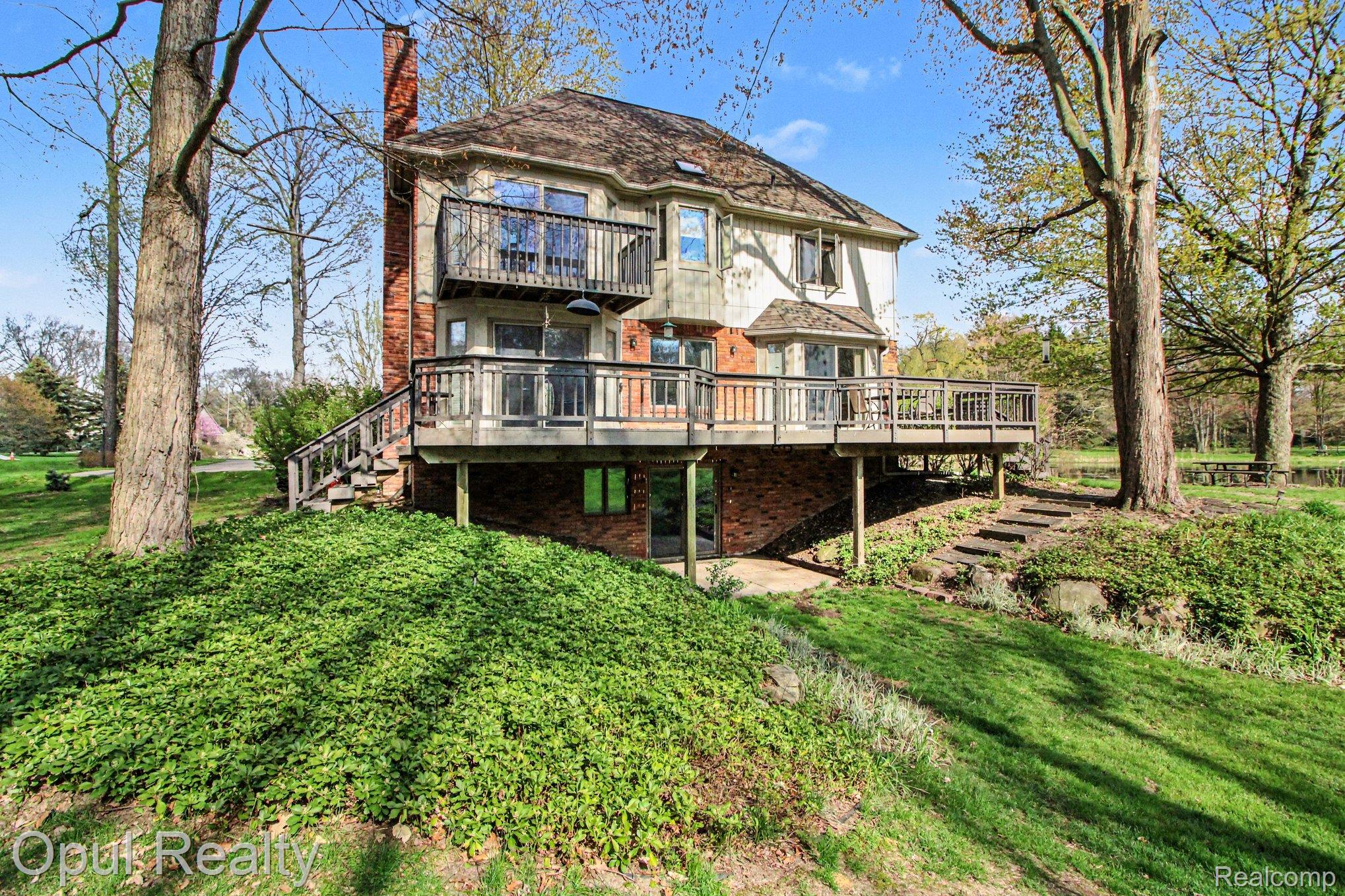 3575 Clark Circle