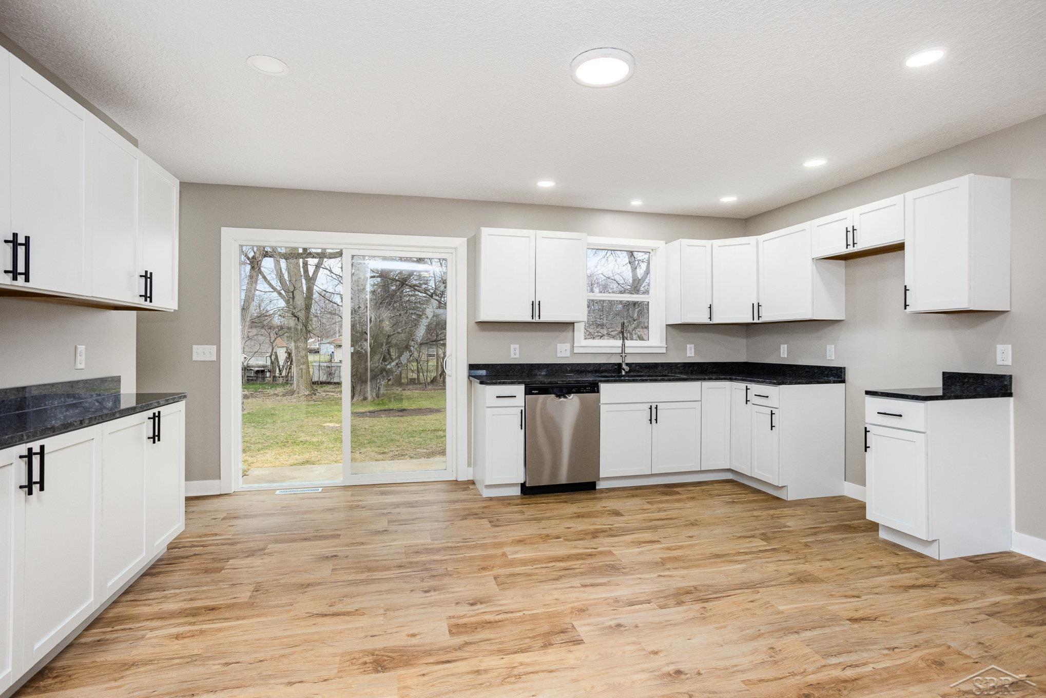 CarrolltonTownship_Saginaw, Michigan 48604, United States, 3 Bedrooms Bedrooms, ,2 BathroomsBathrooms,Residential,Active,95818