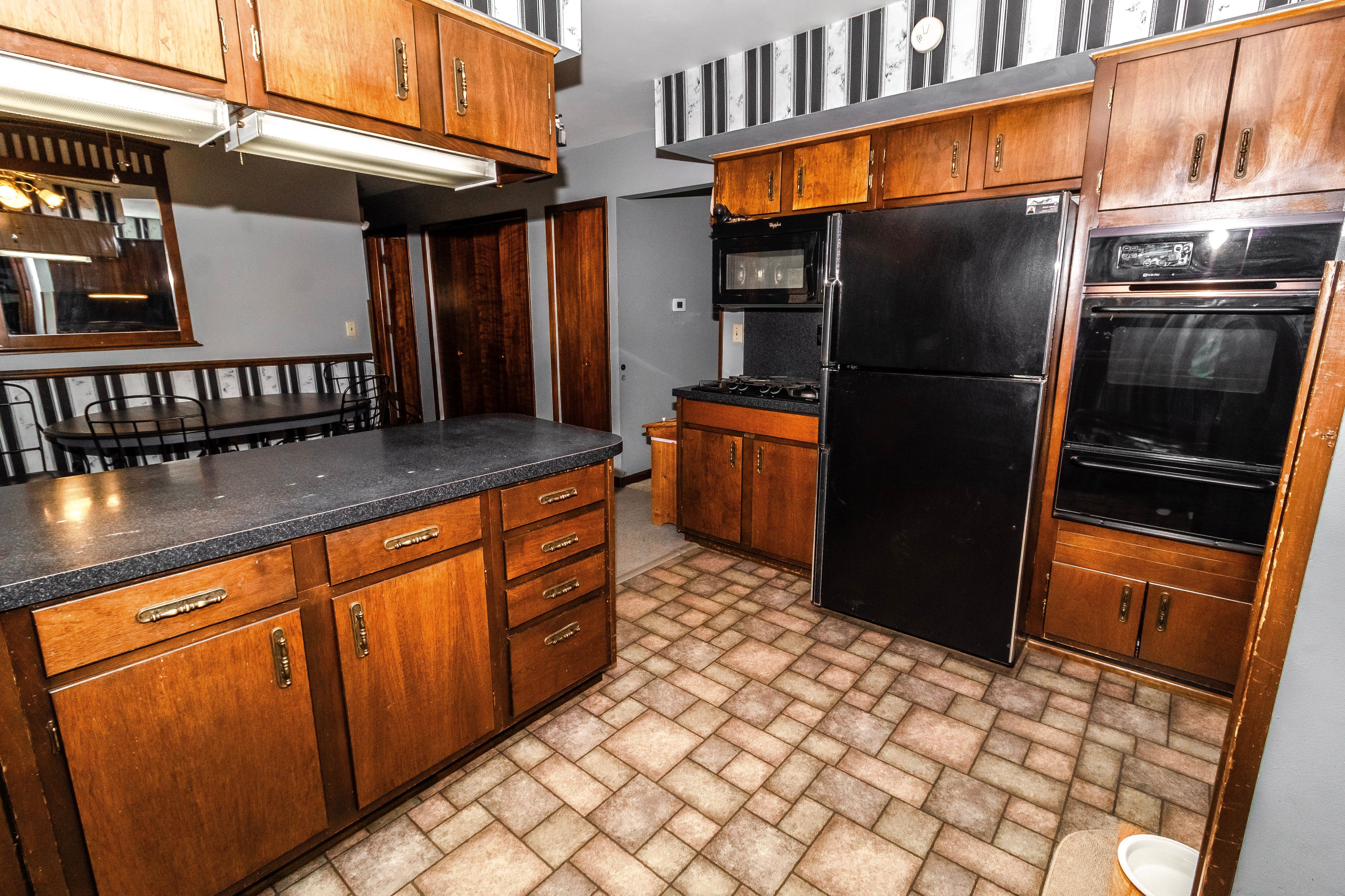 1036 W BROWN Road