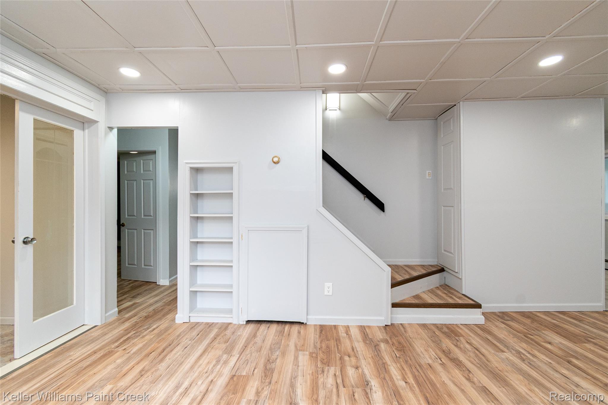 27425 Townley Street