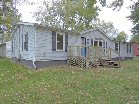 Photo of 1475 S Nichols Road, Clayton Charter Township, MI 48473 (MLS # 20251044824)