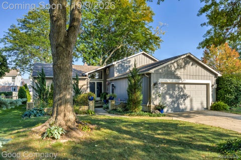 Photo for 42540 Sycamore Drive
