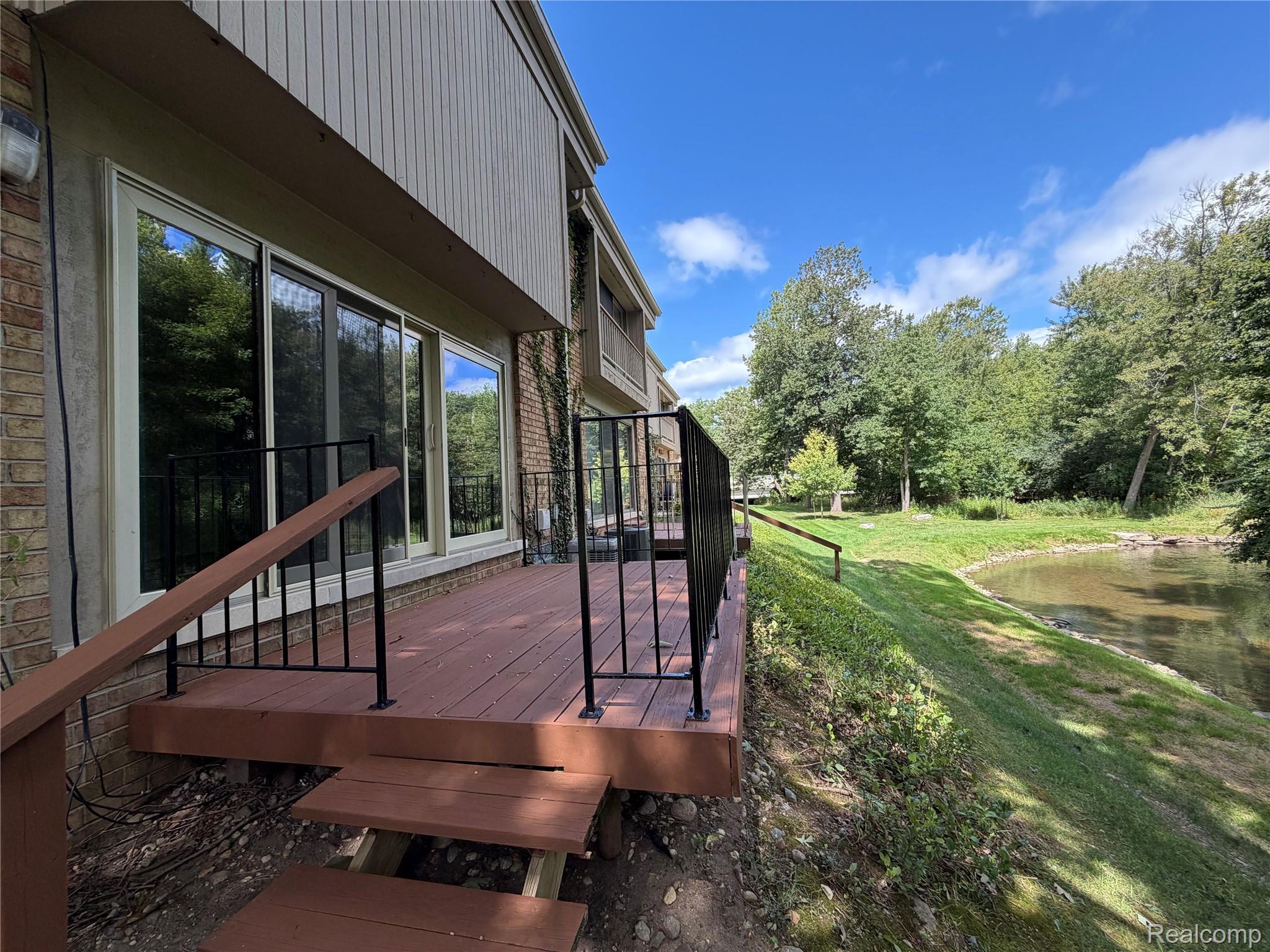 629 Oakbrook 18