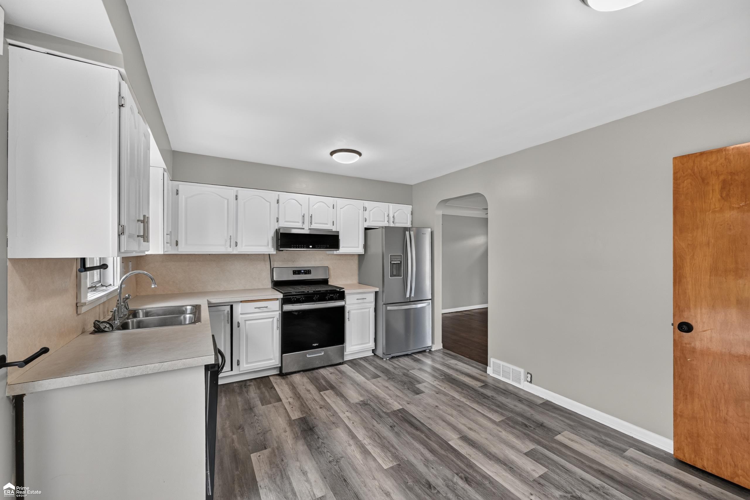 5286 Roberts Drive