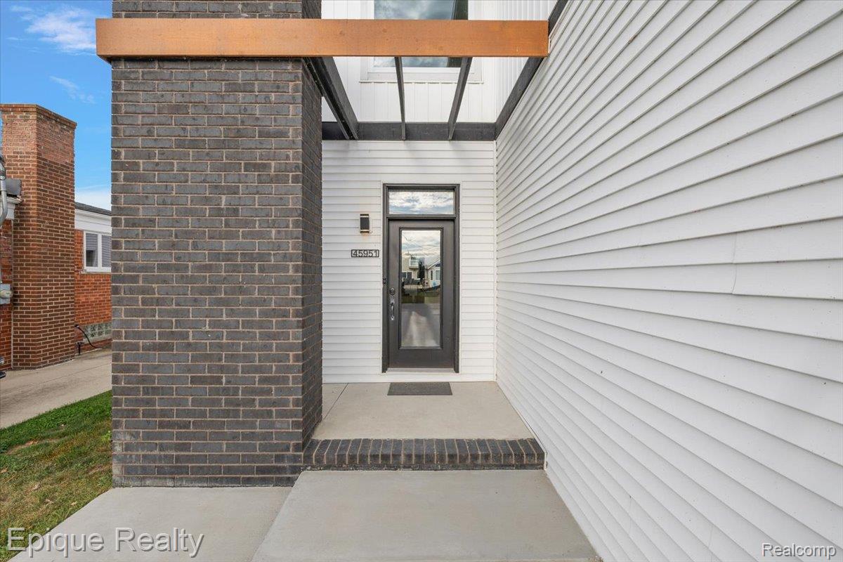 45951 Edgewater Street