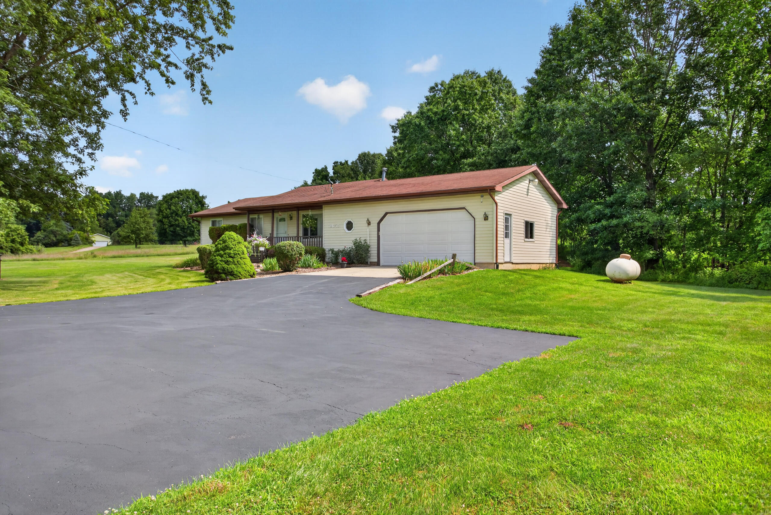 3651 Dexter Trail