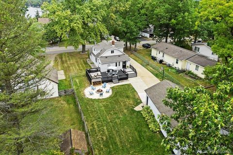 593 Heights Road Orion Charter Township MI 48362