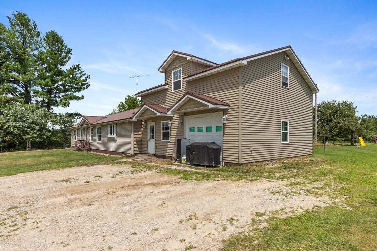 1548 N Loomis Road