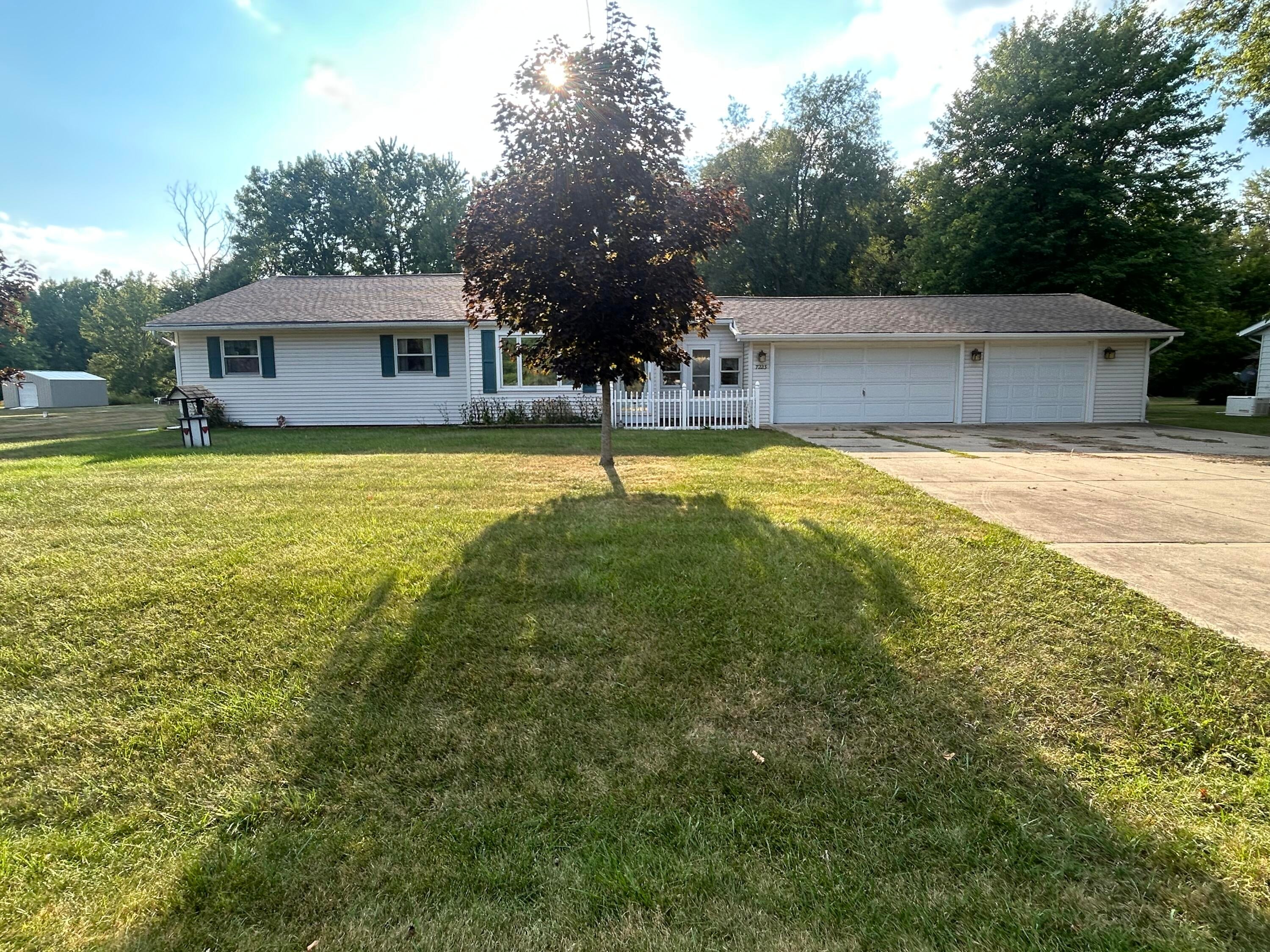 7223 15 1/2 Mile Road