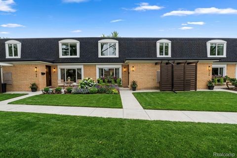 29876 City Center Drive 4 Warren City MI 48093