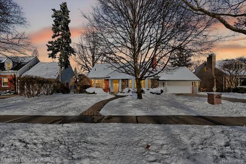 1509 Yorkshire Road Birmingham City MI 48009