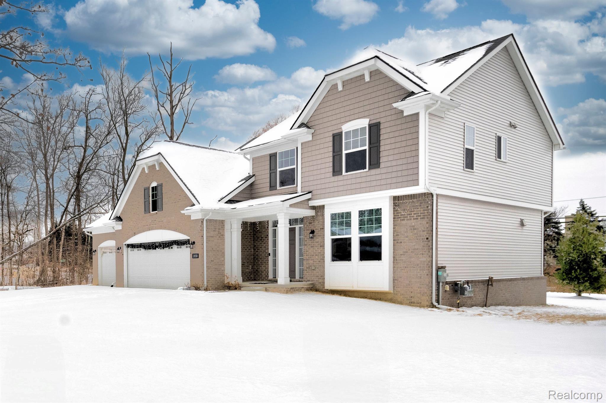 2030 EMERALD Lane