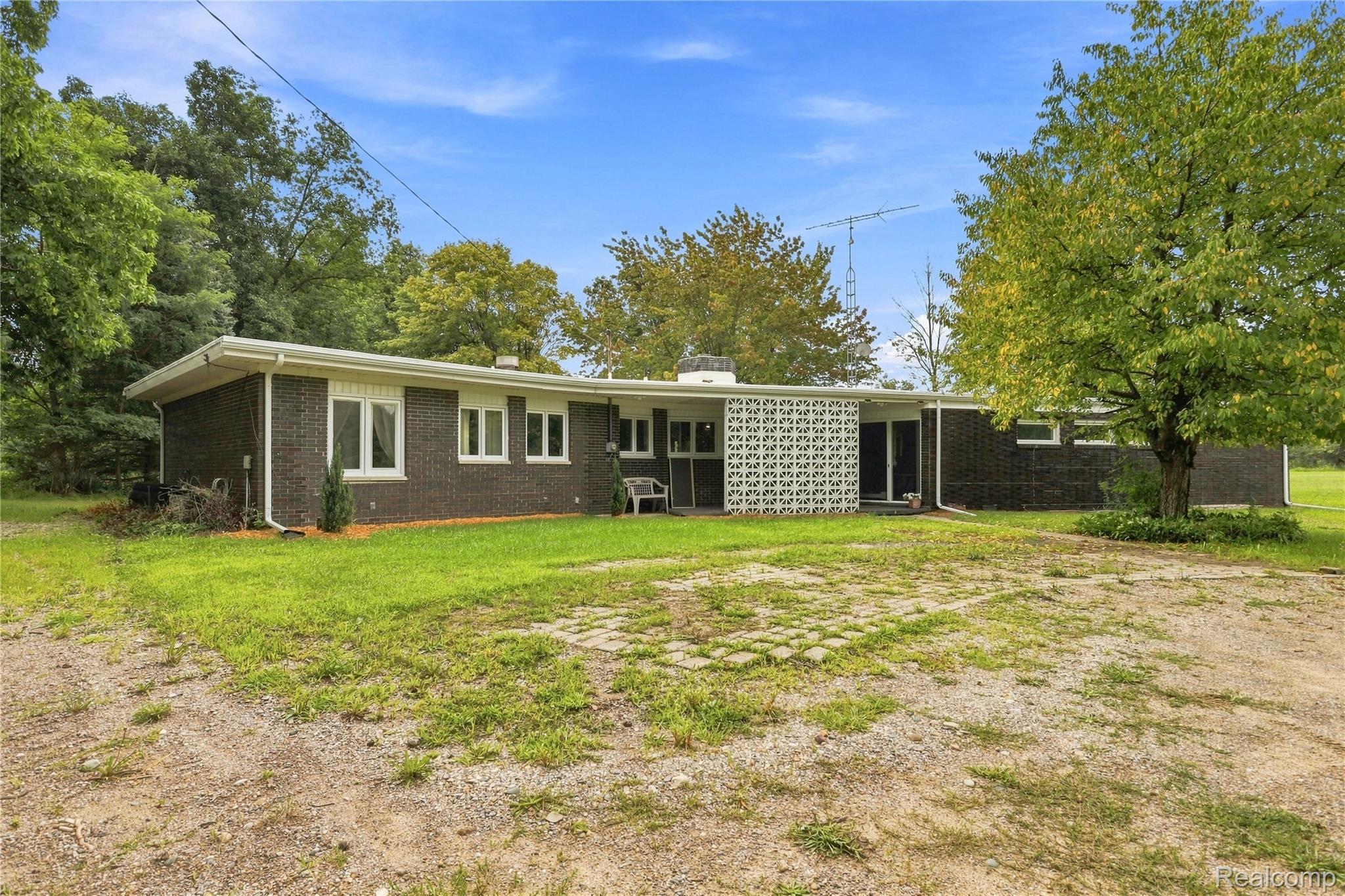 7386 Dean Road