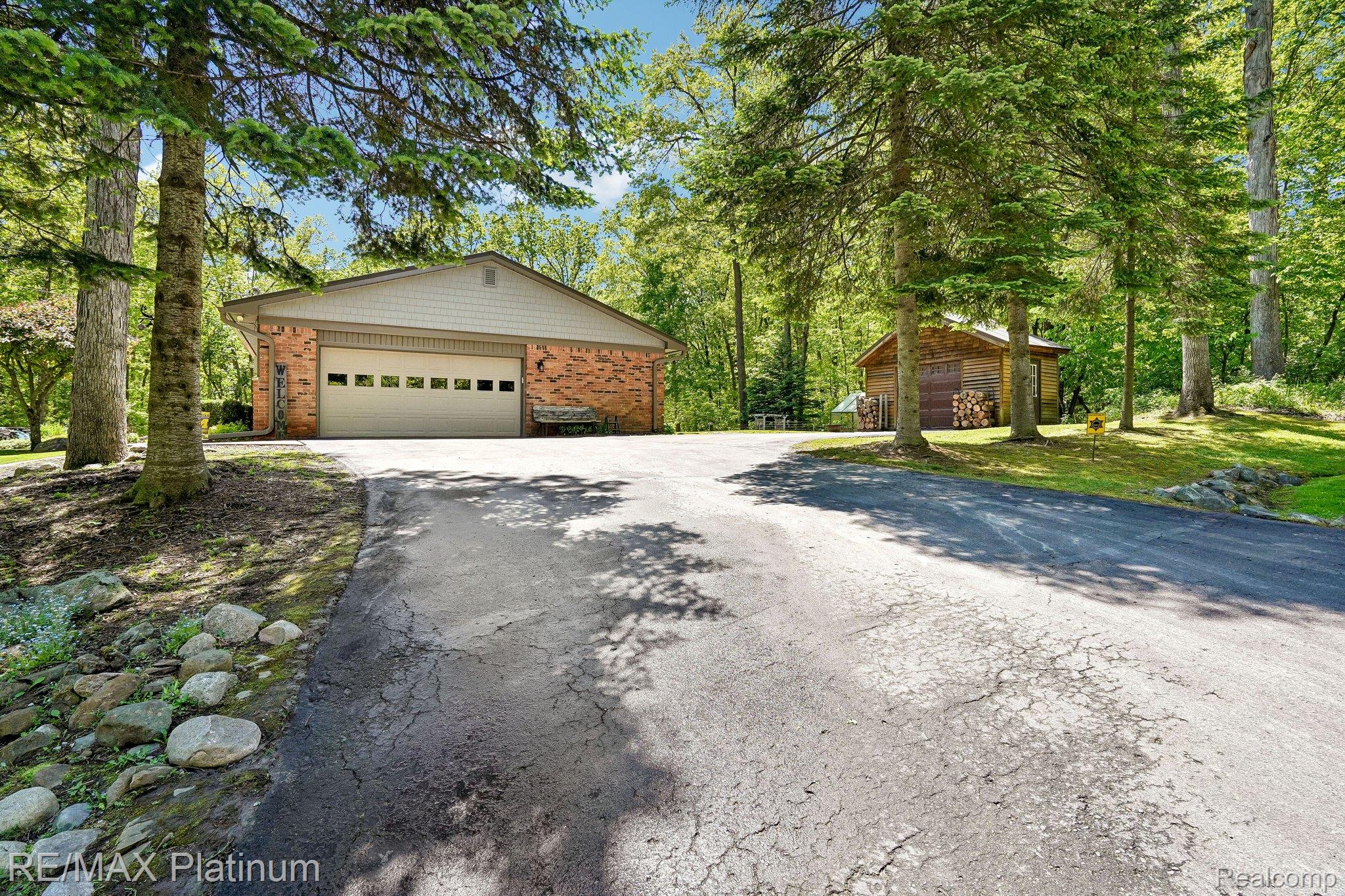 2615 Shagbark
