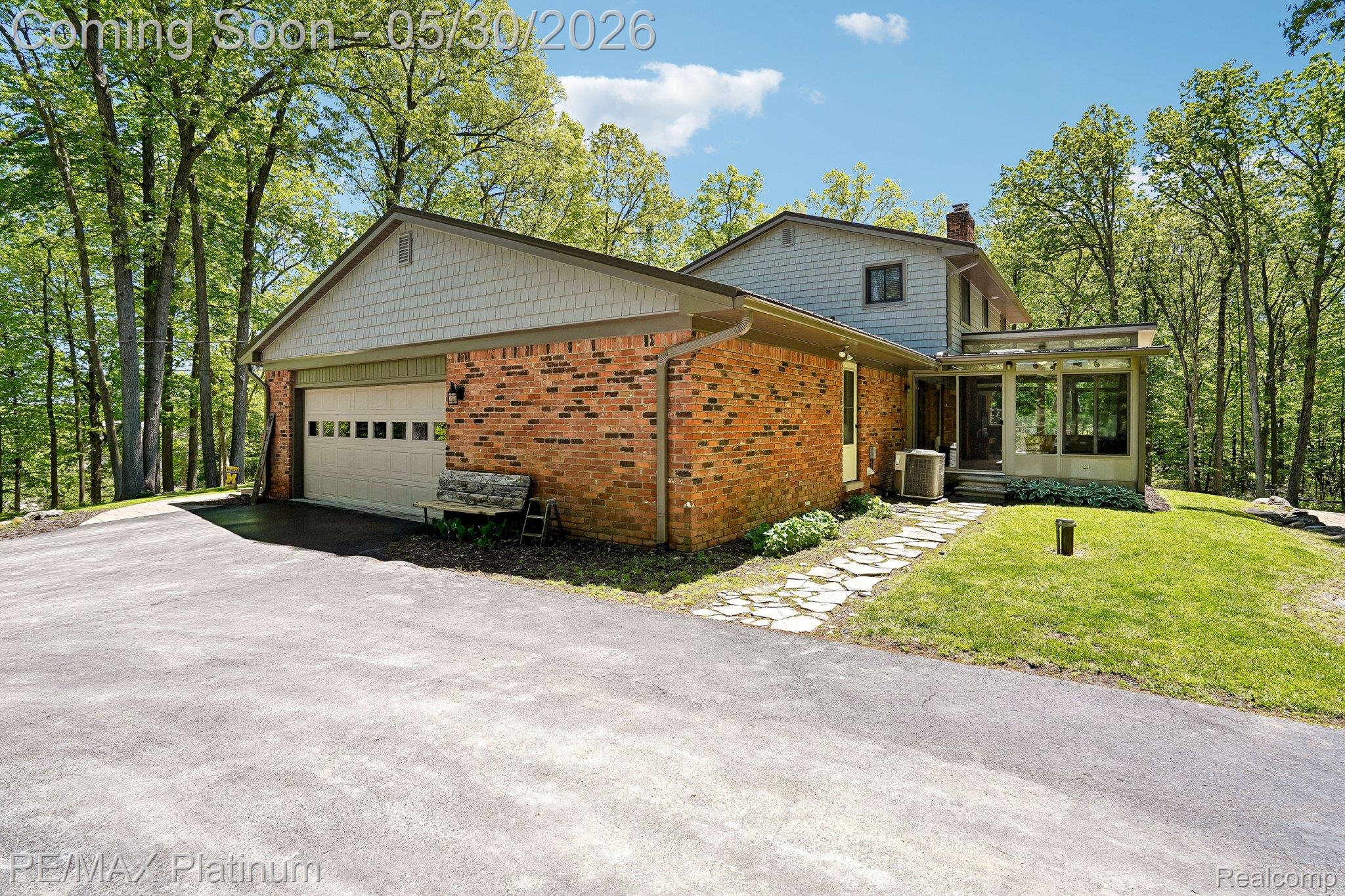 2615 Shagbark