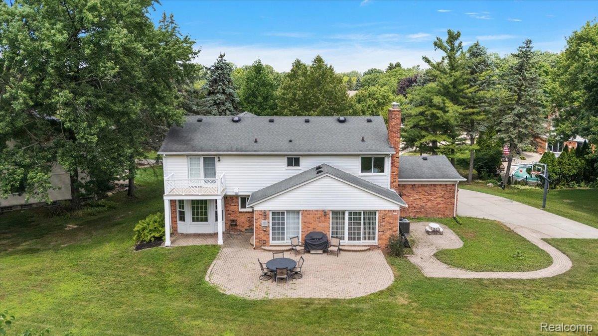 2403 Red Maple Court
