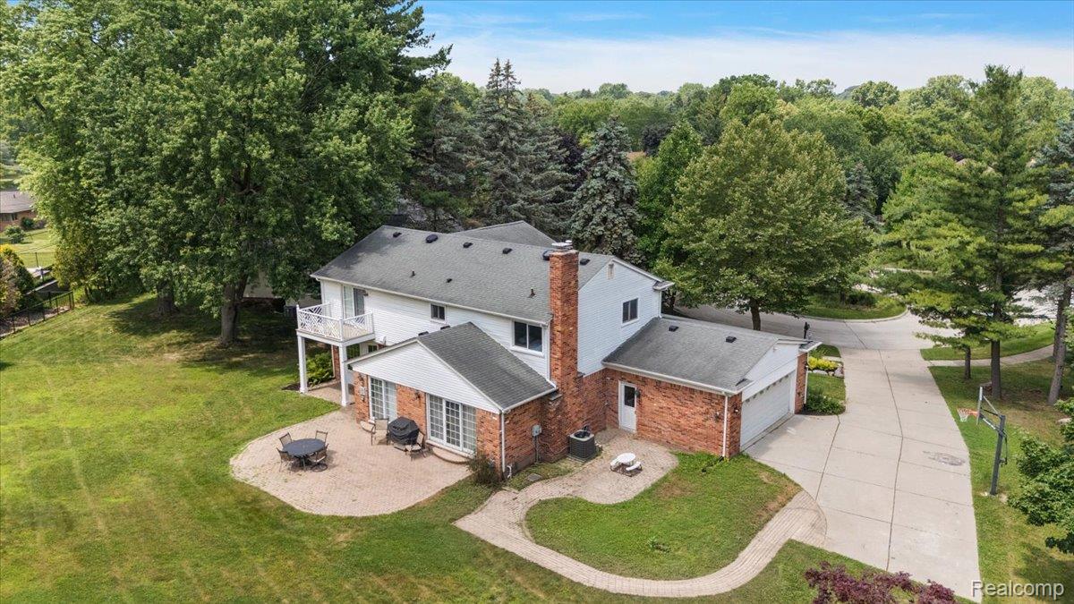 2403 Red Maple Court