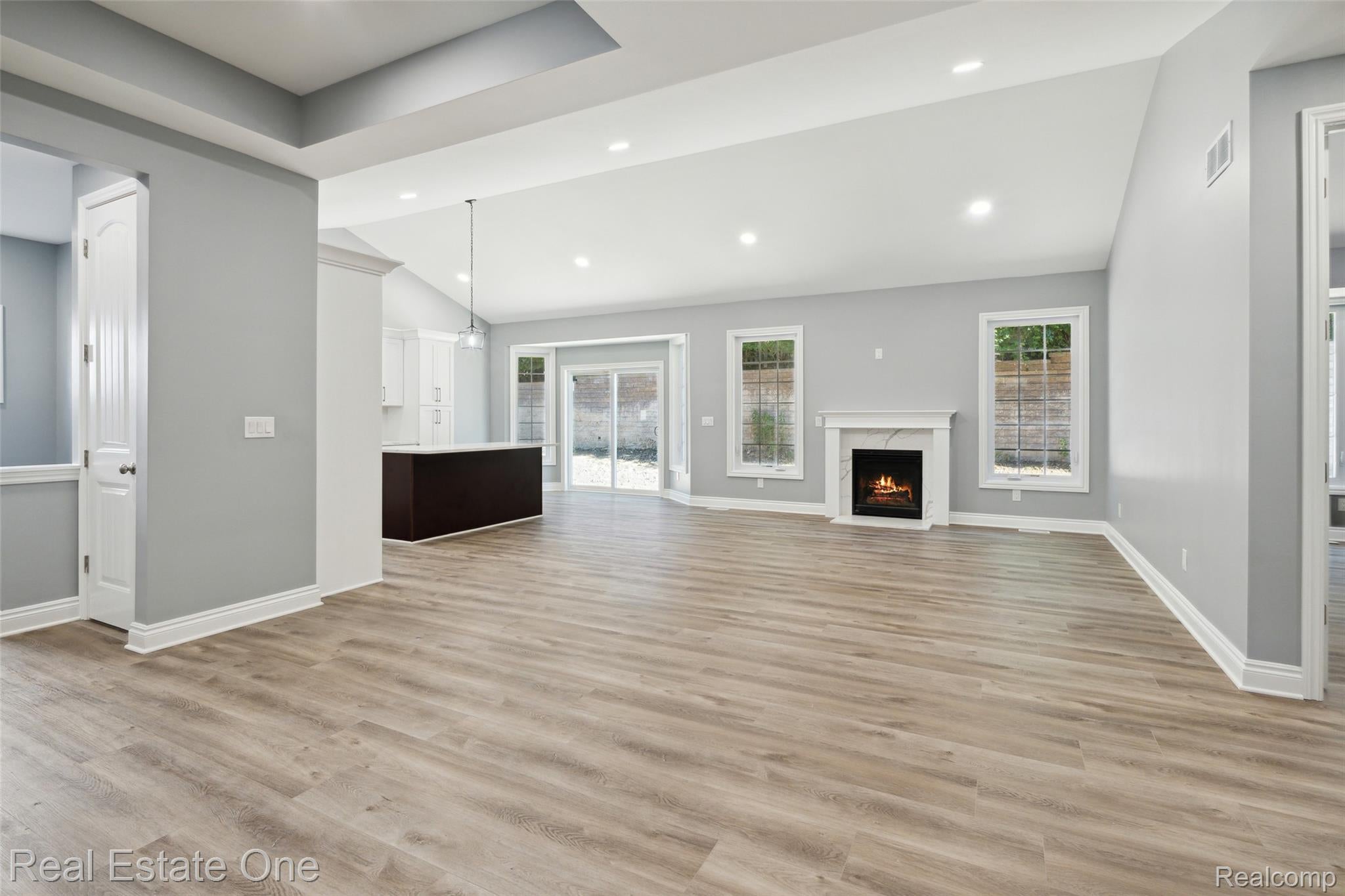 12280 WORTHINGTON