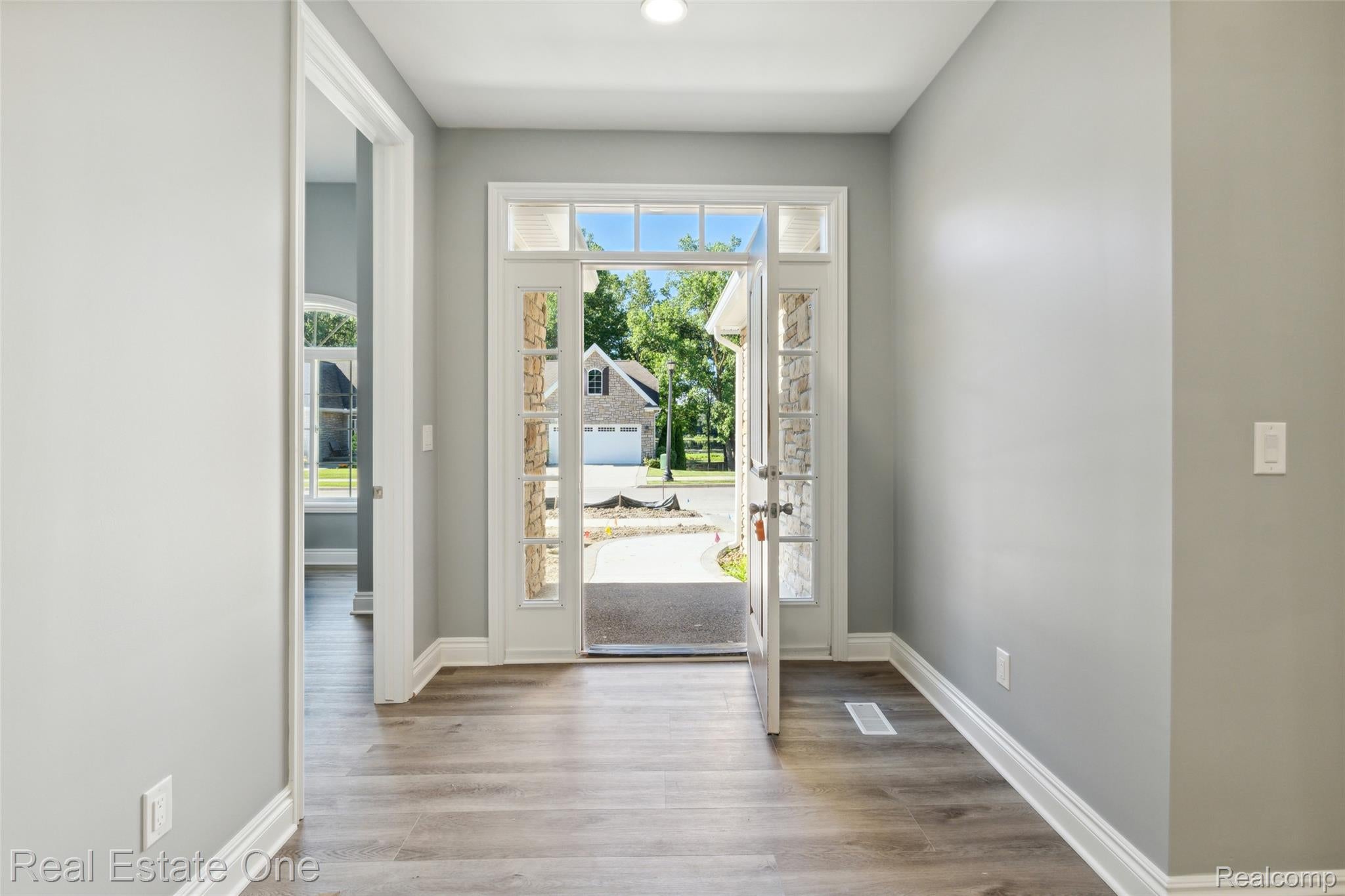 12280 WORTHINGTON