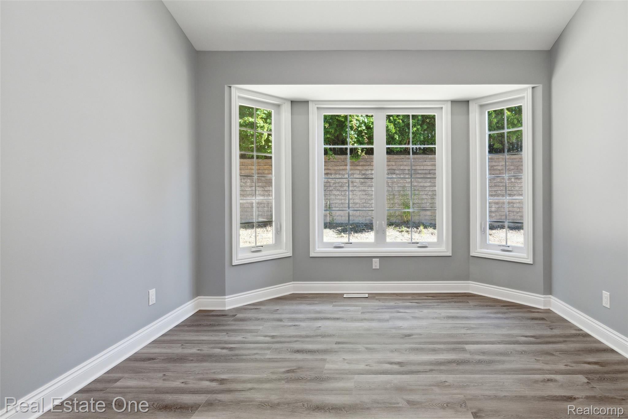 12280 WORTHINGTON
