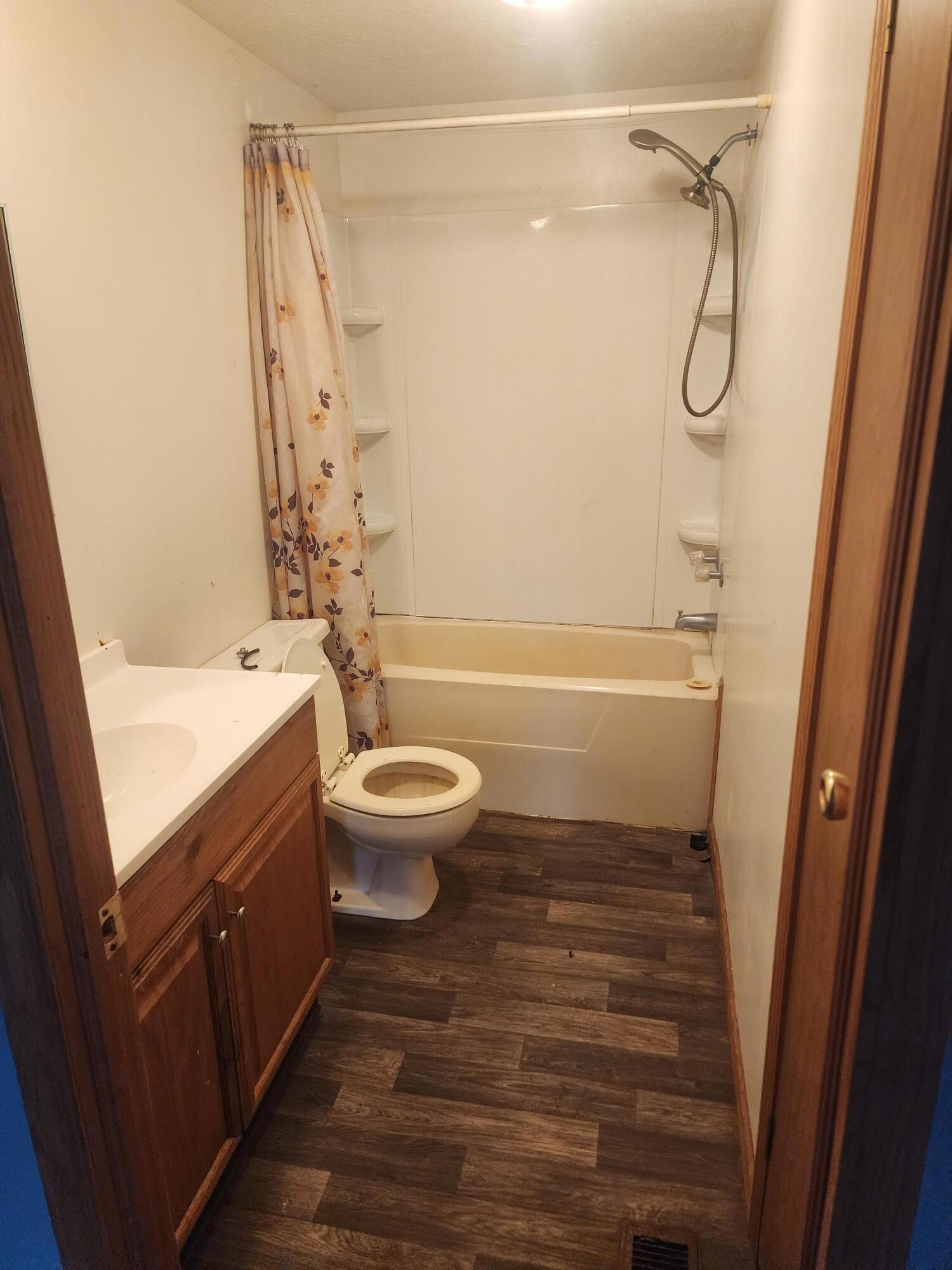 18390 State Line Road