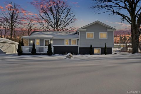 2514 N Genesee Road Burton City MI 48509