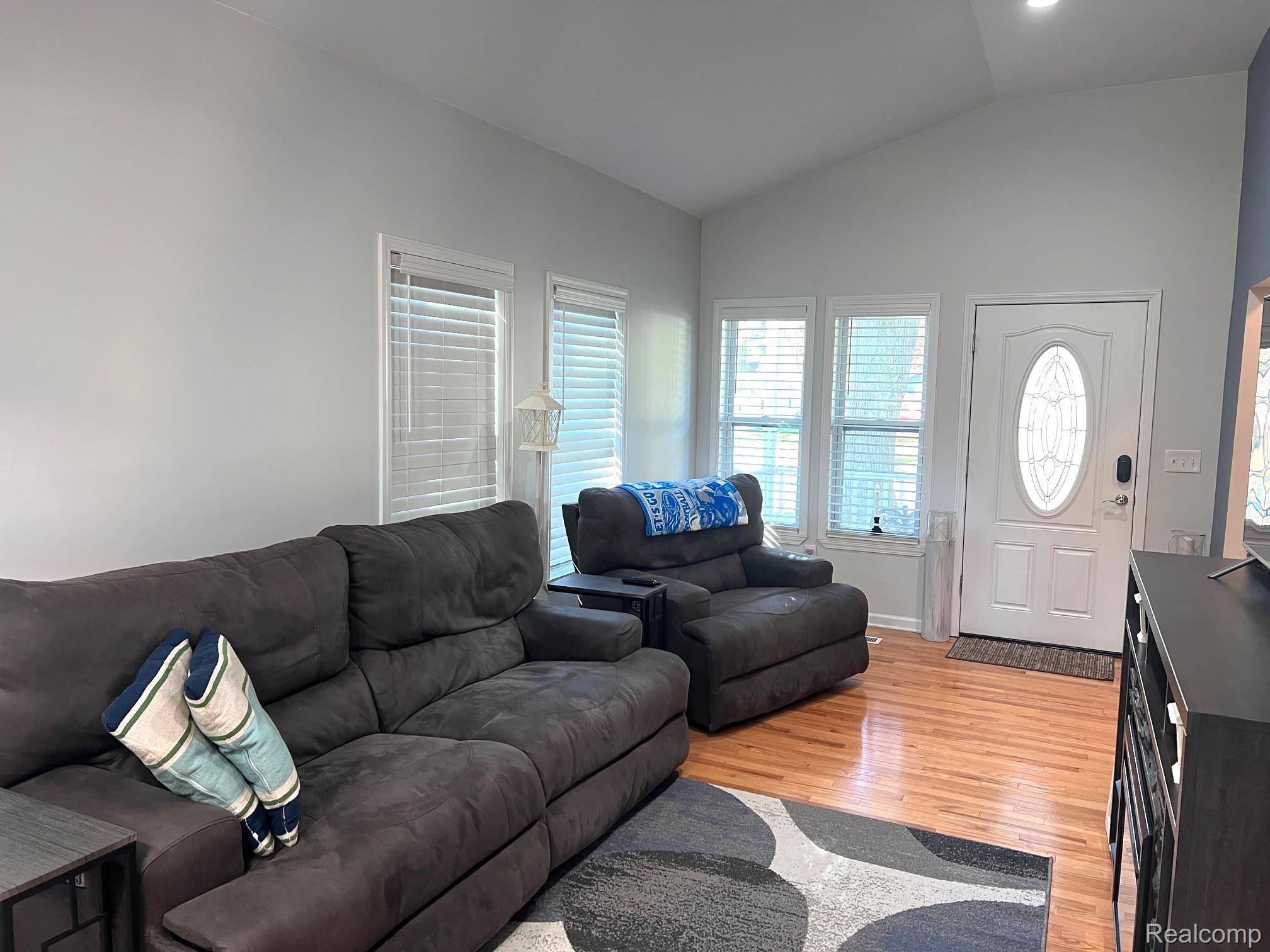 368 Green Street