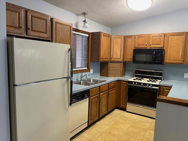 854 Amberwood W Drive SW