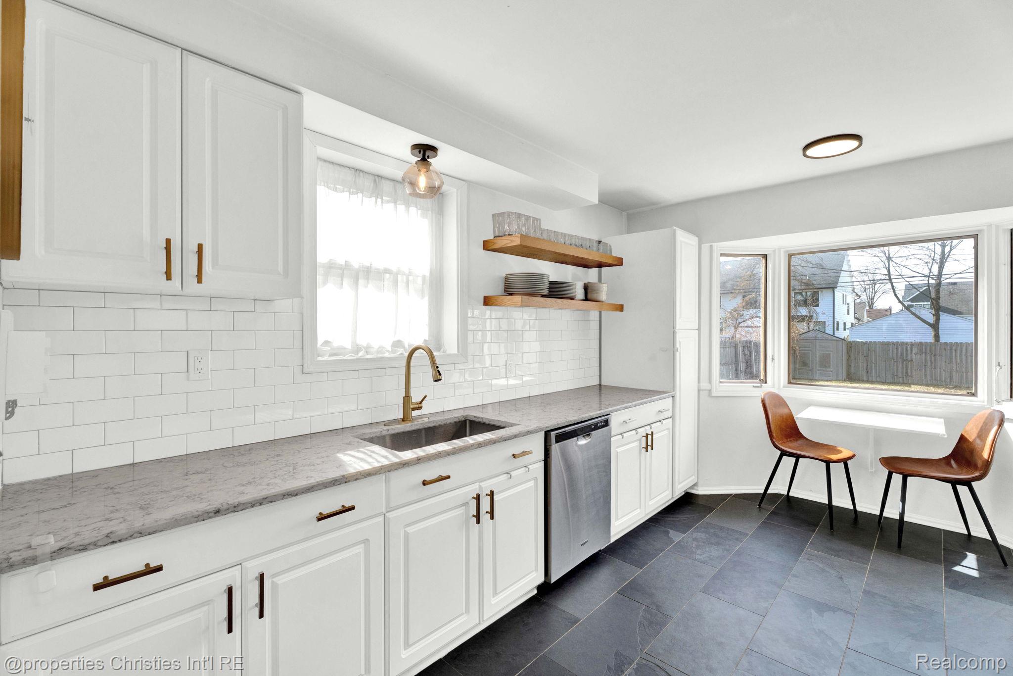 207 N Vermont Avenue