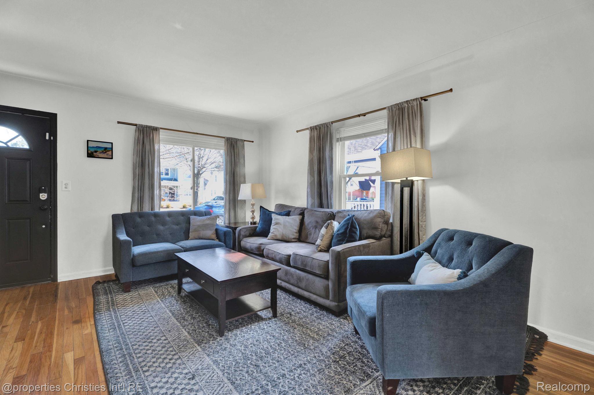 207 N Vermont Avenue