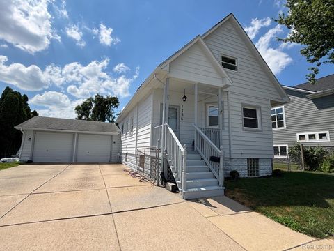 1756 2nd Street Wyandotte City MI 48192