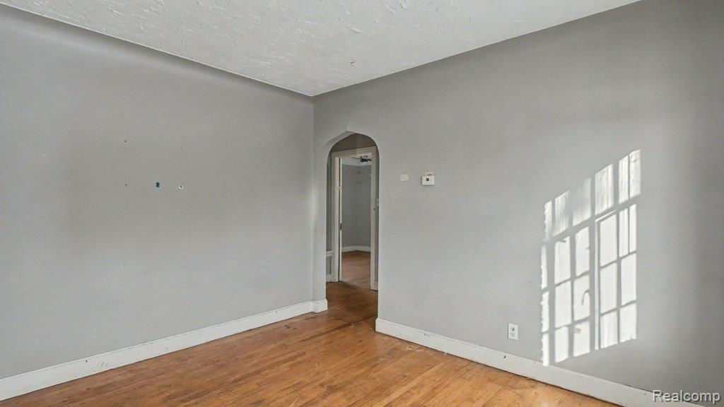 5818 Beaconsfield Street