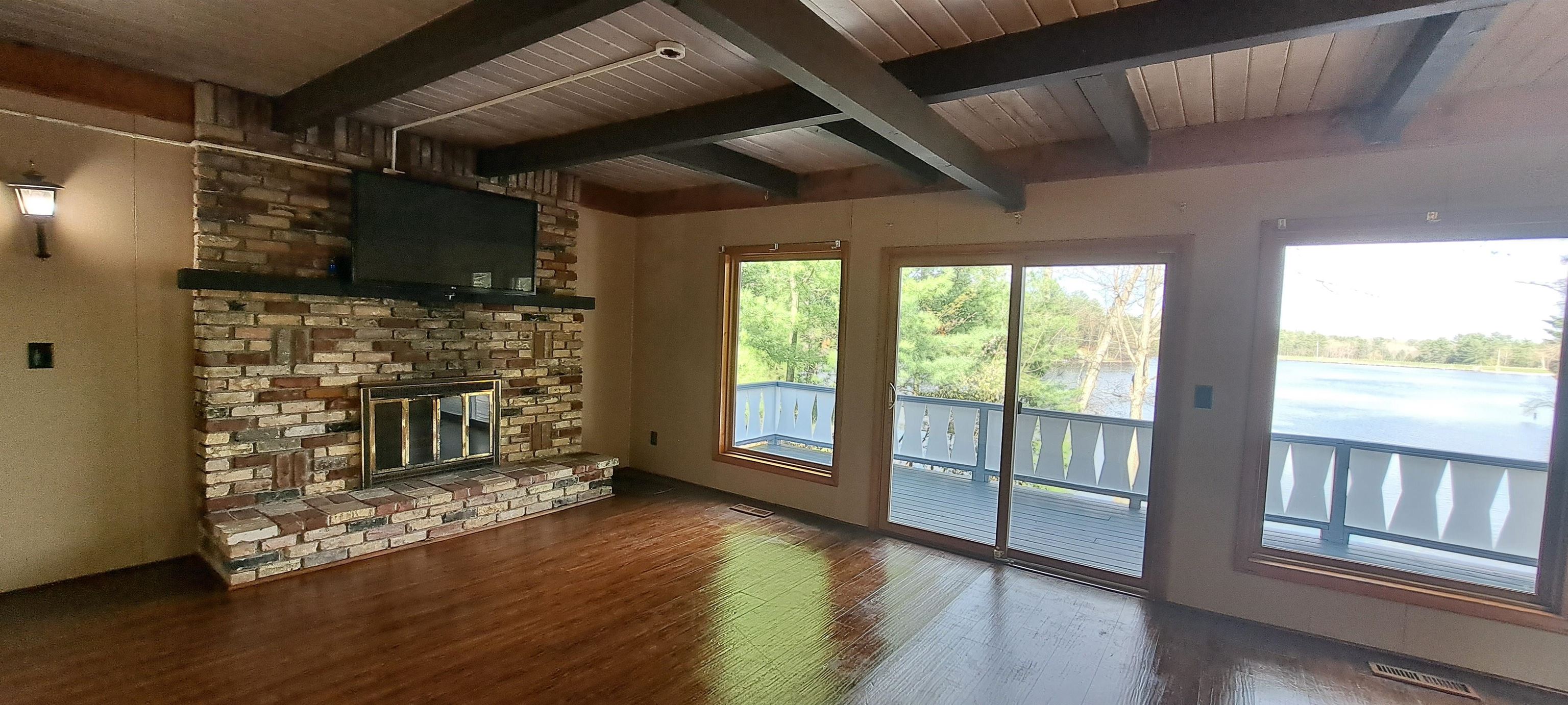 6341 Eagles Nest