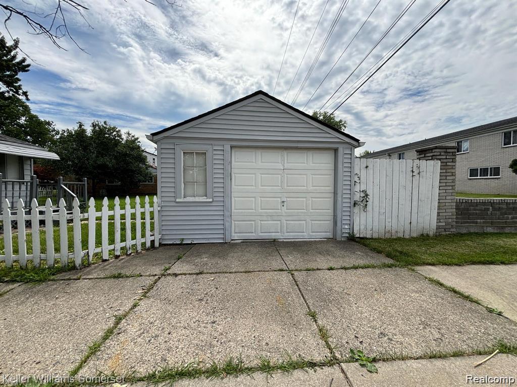 19800 Parkside Street