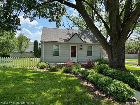 19800 Parkside Street St Clair Shores City MI 48080