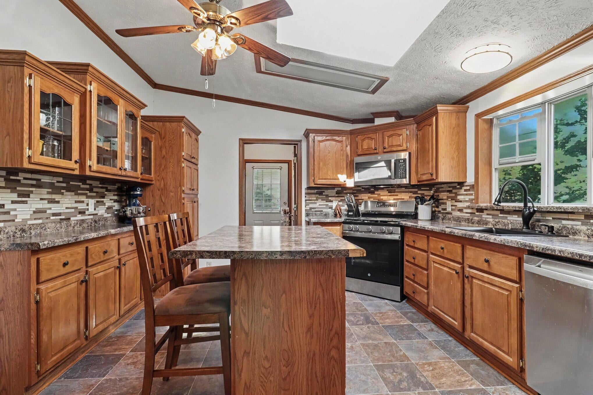 4770 Acorn Hollow